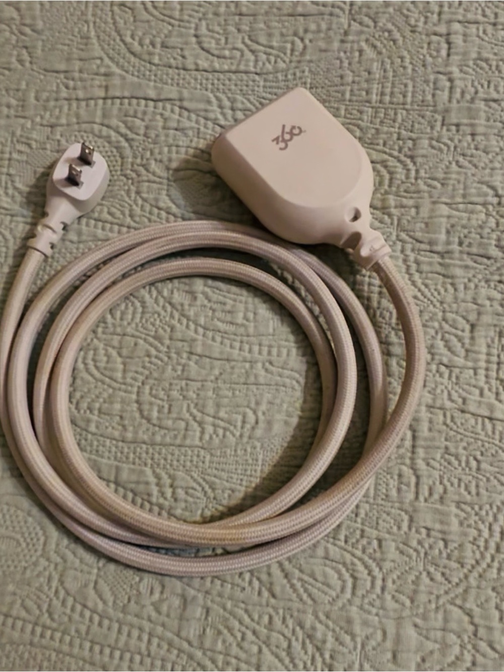 360 Habitat electrical 4 port USB ext cord, 6ft used.
